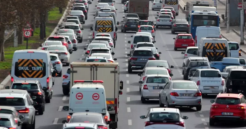 Bu gece benzine 1 lira 30 kuruş zam geliyor