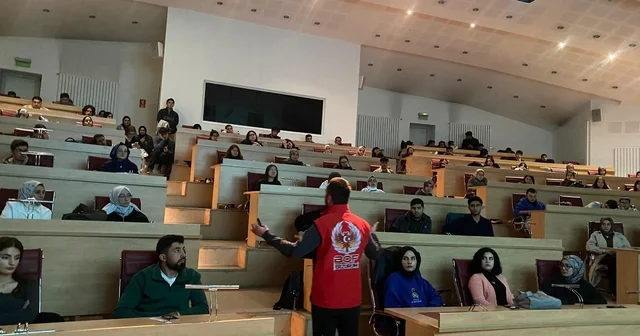 Erzurum polisinden gençlere güvenli gelecek bilgilendirmesi Erzurum Haberleri