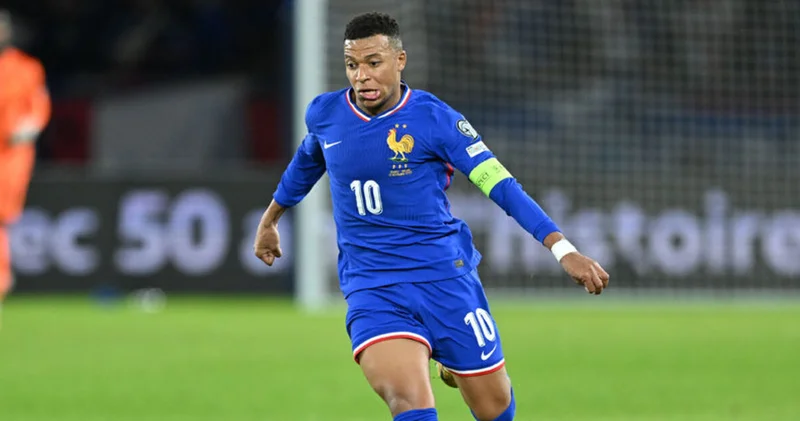 Kylian Mbappe, Messi ve Ronaldo yu geride bıraktı Futbol Haberleri