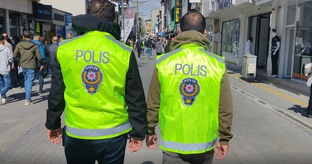 Ağrı da çıkan kavga polis müdahalesiyle kontrol altına alındı Ağrı Haberleri