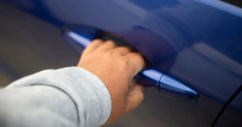 Böylesi görülmedi: Hoparlörlerle araba çalıyorlar Sözcü Gazetesi