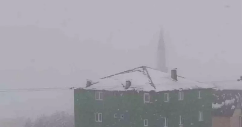 Giresun yaylaları beyaza büründü