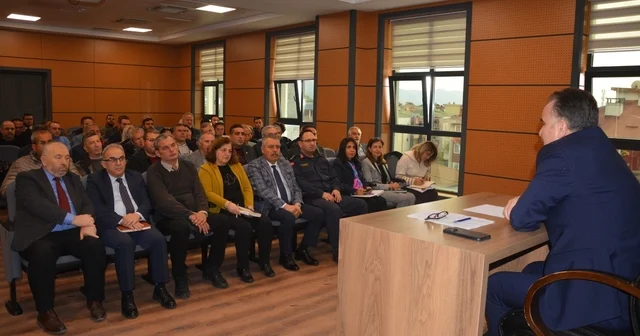 Edremit te 2025 yılı sonu muhtarlar değerlendirme toplantısı gerçekleştirildi Balıkesir Haberleri