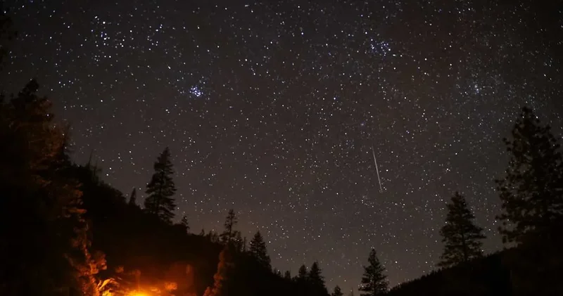 Meteor yağmurunun eşsiz manzarası hızlandırılarak kaydedildi