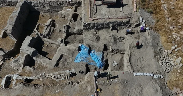 Anadolu da 4 bin 500 yıl önce meyveler kurutularak yenmiş Anadolu da nadir rastlanan kızılcık kurutması bulundu Kayseri Haberleri