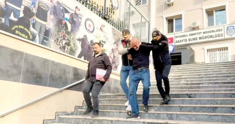 Cerrahi maskeyle 14 yıl kaçmış