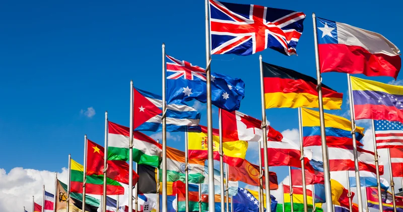 Çoğu bayrakta kırmızı beyaz ve mavi olduğunu fark ettiniz mi? Ülke bayraklarının renkleri ne anlatıyor?