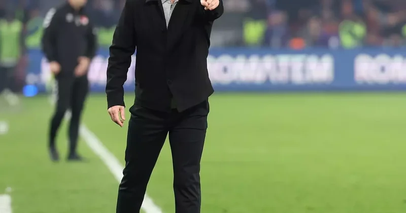 Fatih Tekke maç sonu sert çıktı: Bariz hata