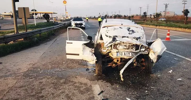 Otomobil, aynı yöne giden otomobile çarptı; 15 yaşındaki Furkan öldü