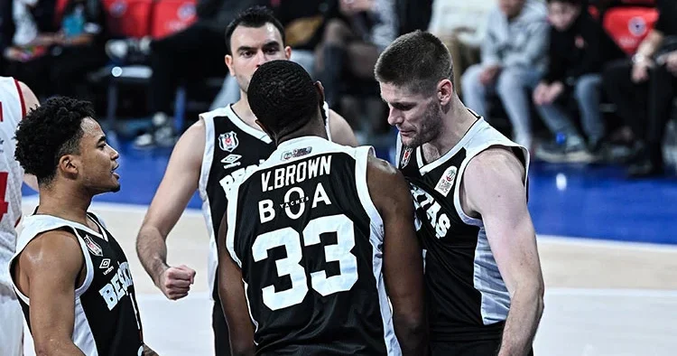 Beşiktaş GAİN, potada yüksekten uçuyor!