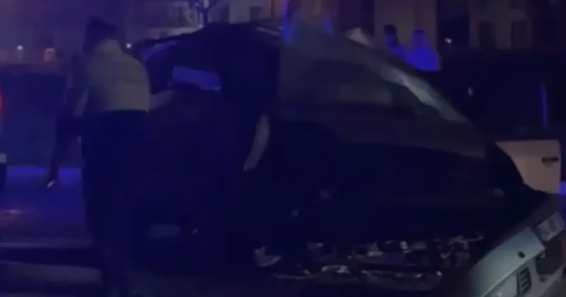 23 yaşındaki genç aydınlatma direğine çarparak yaşamını yitirdi