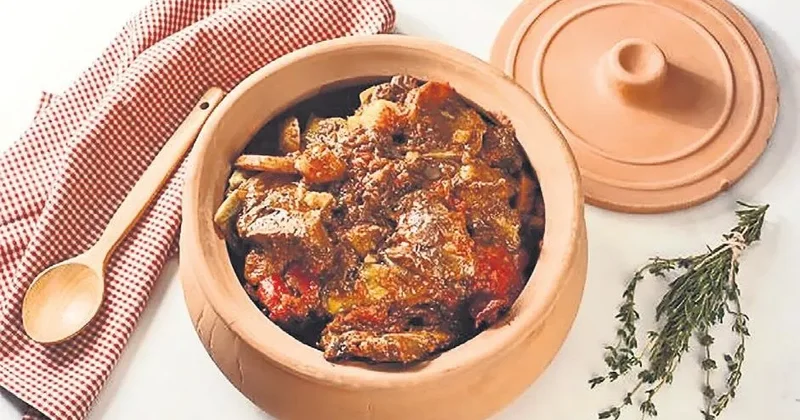 İDİL AÇIKALIN Güveçte pişirmenin lezzeti