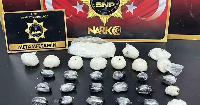 Siirt’te yabancı uyruklu 4 kişinin midesinden 1 kilo uyuşturucu ele geçirildi