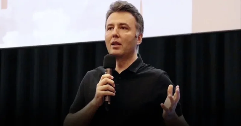 Mehmet Akif Ersoy dosyasında bir spikerin ifadesi: Dolarları rulo yaparak kokain çektiler Sözcü Gazetesi