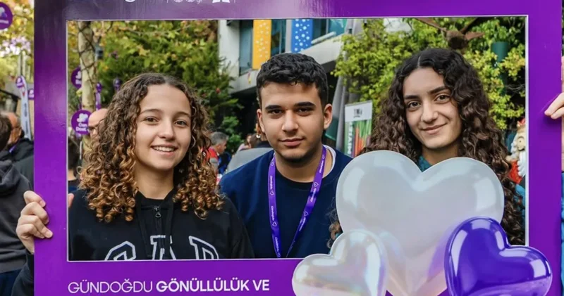 Adana’nın sivil toplum kuruluşları bu fuarda öğrencilerle buluştu: Dersimiz sosyal sorumluluk