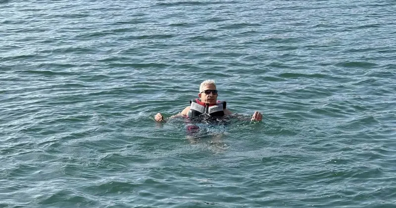 Siirt’te Aralık ortasında Botan Vadisinde suya girdiler