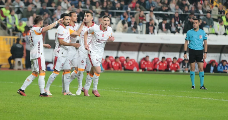Antalyaspor Galatasaray YAZAR YORUMLARI Galatasaray Haberleri