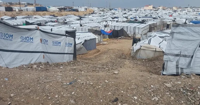 Gazze’de kış şiddetlendi, Deniz Feneri projesi sınavı geçti