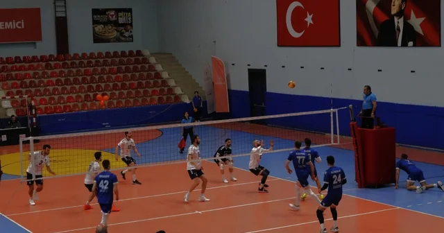 Düzce Belediyesi Spor Akademisi evinde Niksar Belediyespor u 3 1 ile geçti Düzce Haberleri