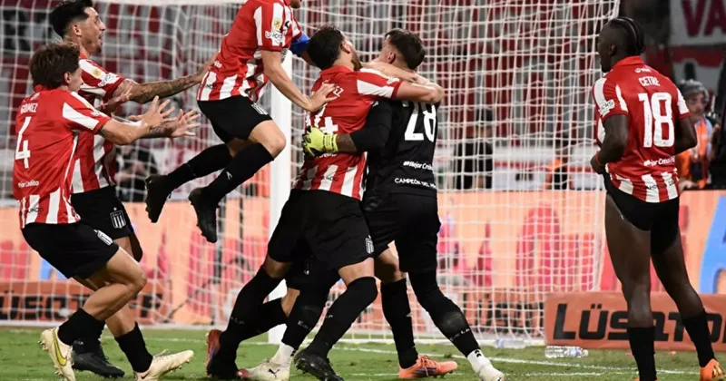 Muslera, toplam 11 golün atıldığı şampiyonluk maçına damga vurdu! Arjantin onu konuşuyor