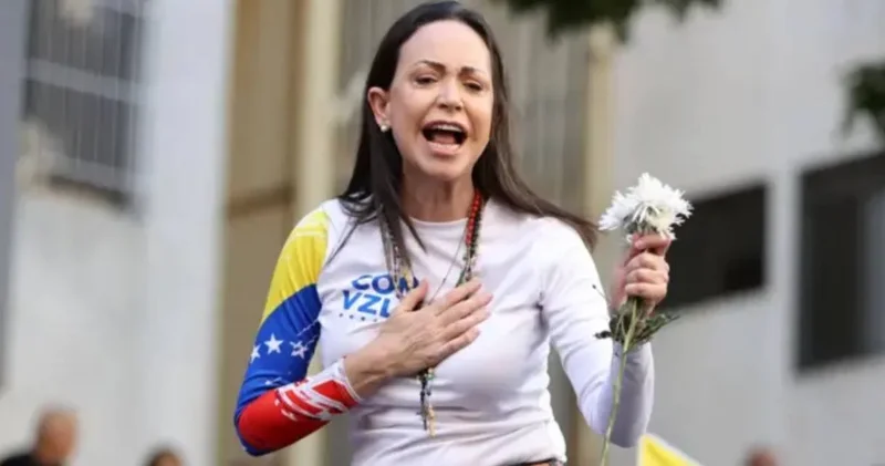 Fırtınalı denizleri aştı muhalefet liderini nasıl kaçtığı ortaya çıktı: Altın Dinamit operasyonunu James Bond bile başaramazdı