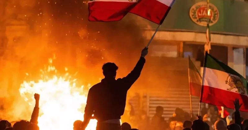 İran Hava Sahasını Geçici Olarak Kapatıldı