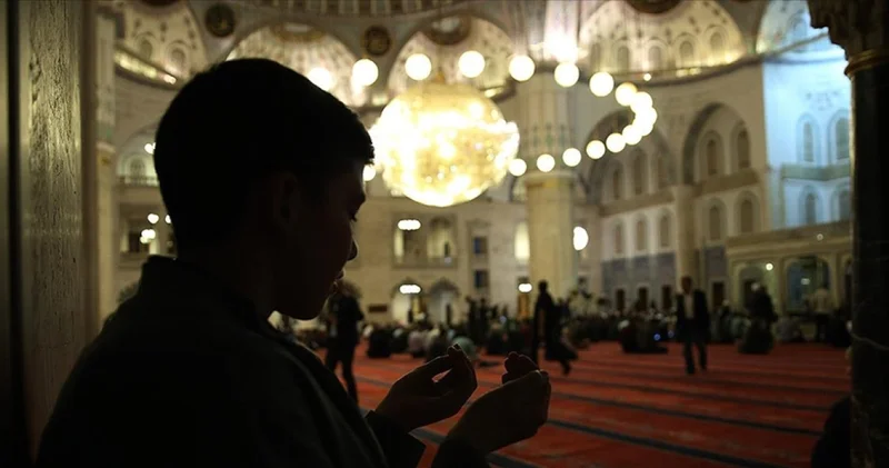 Miraç Kandili Duası Arapça Türkçe Okunuşu ve Anlamı Diyanet ile Miraç Kandili’nde okunacak dualar ile sureler neler?