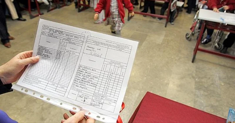 Karneler saat kaçta alınacak, karne günü okula ne zaman gidilecek, serbest kıyafet giyilir mi?