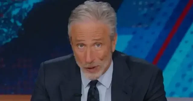 ABD li komedyen Trump’ı mizahla yerden yere vurdu: Petrolden daha onurlu bir bahane olmalıydı VİDEO İZLE