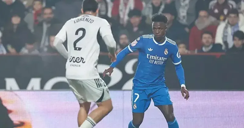İspanya da yine ırkçılık skandalı! Vinicius Junior a muz atıldı Fanatik Gazetesi Futbol Haberleri Spor