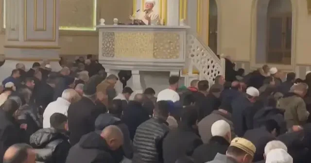 Miraç Gecesi tüm yurtta idrak edildi: Camiler doldu taştı VİDEO İZLE