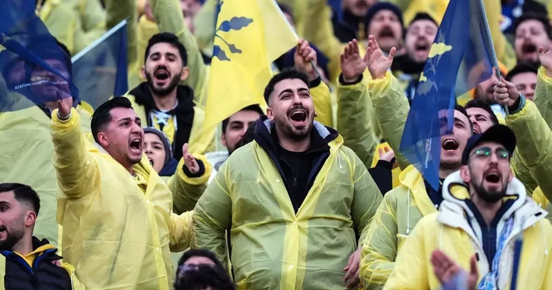 İki günde kasa dolup taştı! Fenerbahçe ye yağmurluklardan yağmur gibi gelir