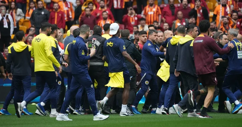 Oosterwolde ve Mert Hakan Yandaş a hapis cezası Sözcü Gazetesi