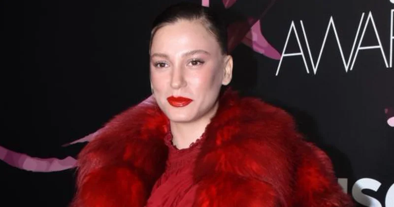 Ünlüleri buluşturan ödül töreni