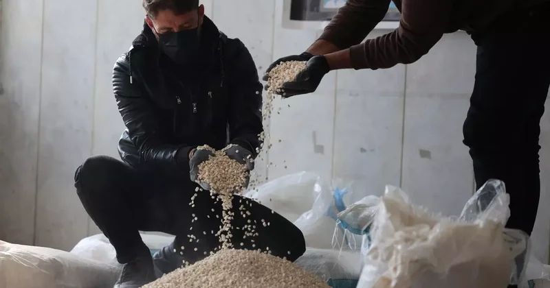 Suriye Irak sınırında 2,5 milyon adet uyuşturucu hap ele geçirildi