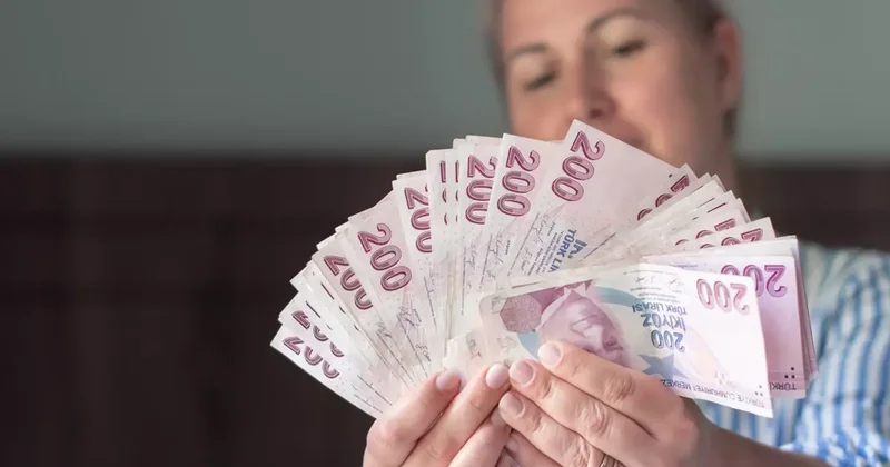 Emeklinin bayram ikramiyesine yapılacak zam belli oluyor! İşte masadaki tek rakam