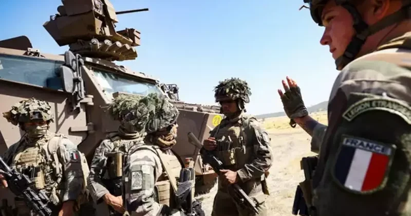 Fransa Grönland da asker konuşlandıracak