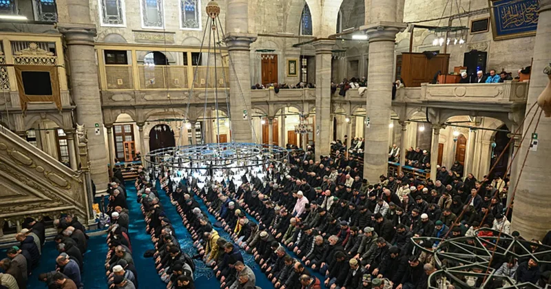 Miraç Kandili yurtta dualarla idrak edildi!