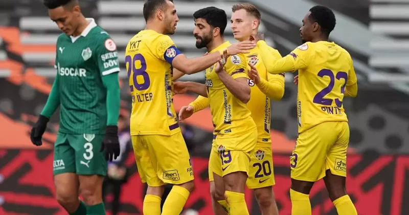 Eyüpspor, Iğdır FK yi geriden gelip yendi