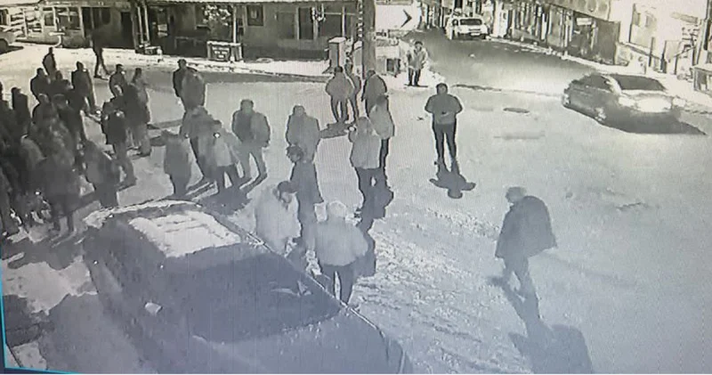 Son dakika: Bolu da 17 yaşındaki çocuk husumetlisini vurdu Son dakika haberleri