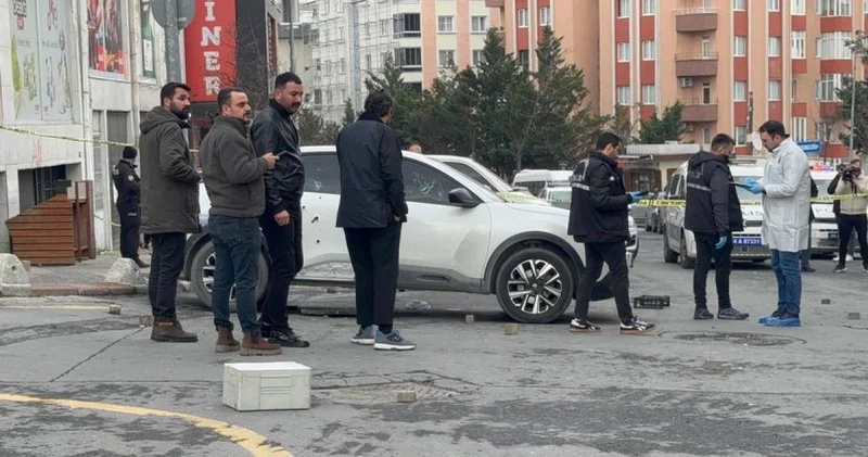 Son dakika: İstanbul haberleri: Aracında silahlı saldırıya uğrayan adam hayatını kaybetti! Son dakika haberleri