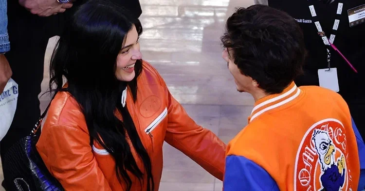 Yakın zamanda kimse düğün haberi beklemesin… Onlar zaten aynı evde karı koca gibi yaşıyor