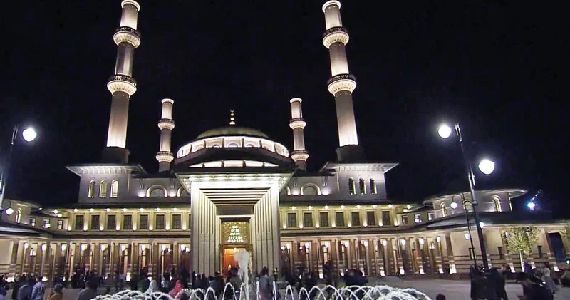 Külliye’den Miraç özel yayını... bugün Miraç Kandili