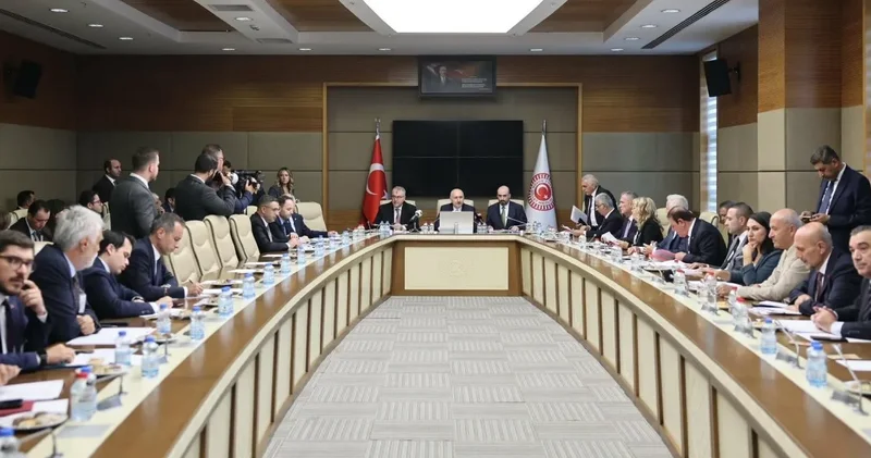 Belediyelere şirket kurmada Cumhurbaşkanı onayı zorunluluğu! Komisyonda onaylandı