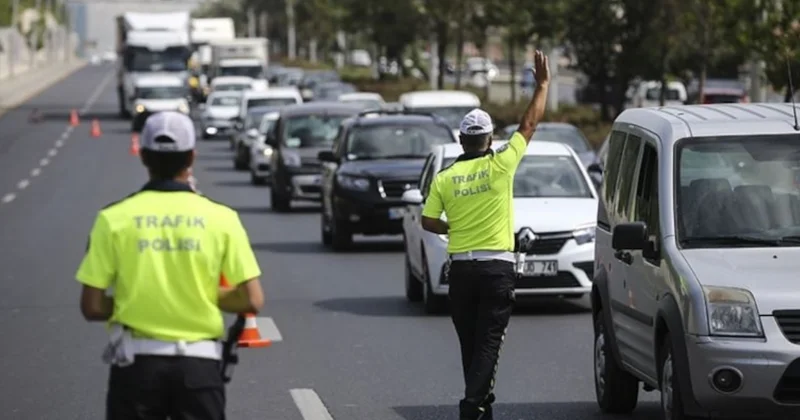 Trafiğe çıkmadan önce 2 kez düşünün: Bedeli 200 bin lira Sözcü Gazetesi