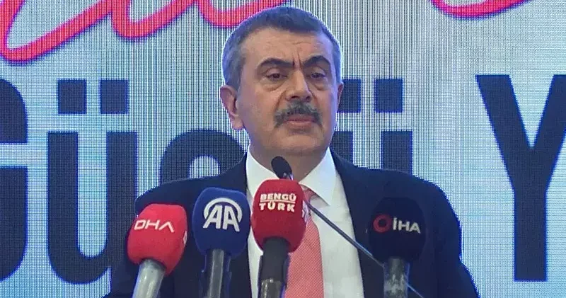 Bakan Tekin: Yaptıklarımızın içerisinde ayrıştırıcı hiçbir şey yok
