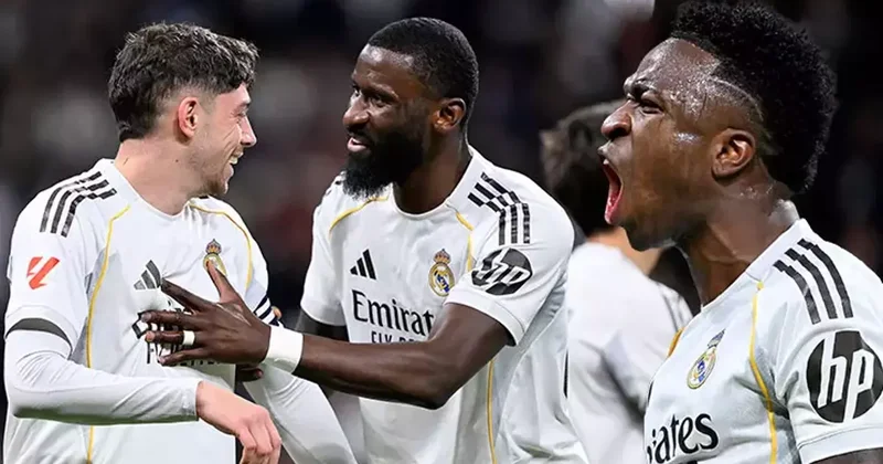 (ÖZET) Vinicius Jr. duble yaptı! Real Madrid evinde rahat kazandı Real Madrid Real Sociedad maç sonucu: 4 1 Fanatik Gazetesi Futbol Haberleri Spor
