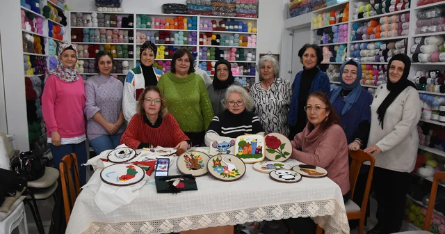 Kütahya da kadınlar örerek sosyalleşiyor Kütahya Haberleri