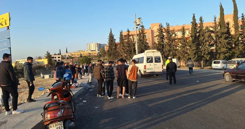 Şanlıurfa da işçi minibüsü direğe çarptı: 15 yaralı