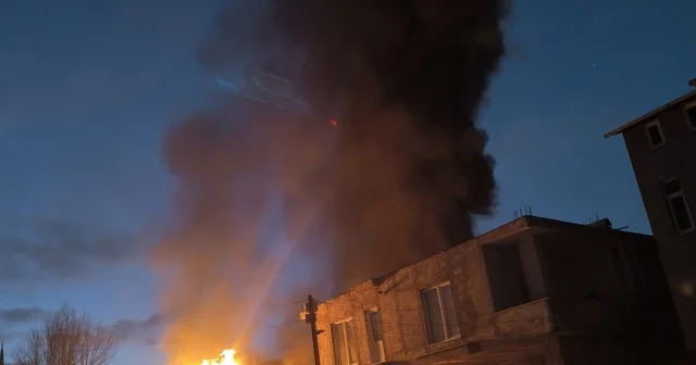 Van da iş yerinde yangın paniği Van Haberleri